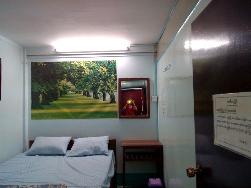 Chan Myae Thar Guest House Yangon Luaran gambar