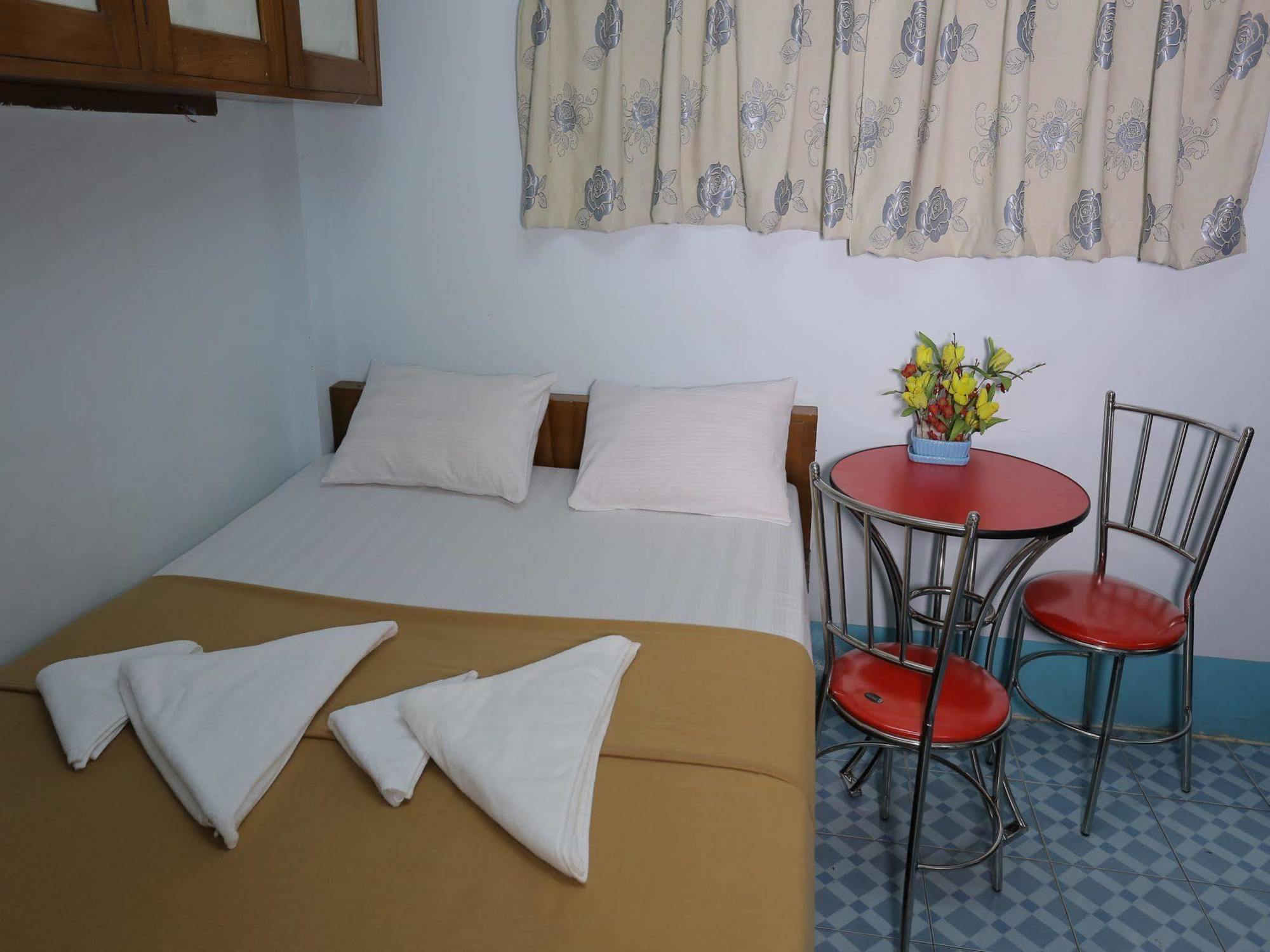 Chan Myae Thar Guest House Yangon Luaran gambar